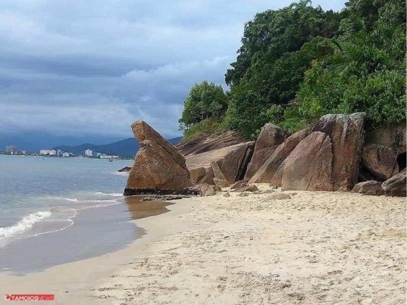 Apto Lindo 2 Dor Piscina Ar Internet 101 A Caraguatatuba Bagian luar foto
