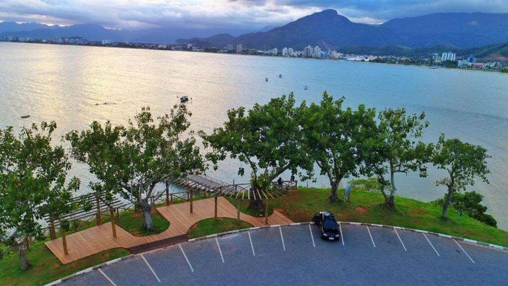 Apto Lindo 2 Dor Piscina Ar Internet 101 A Caraguatatuba Bagian luar foto